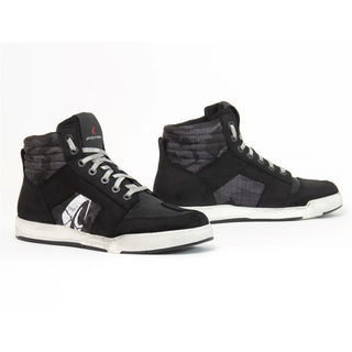 Forma Ground Dry Boots - Black / Grey