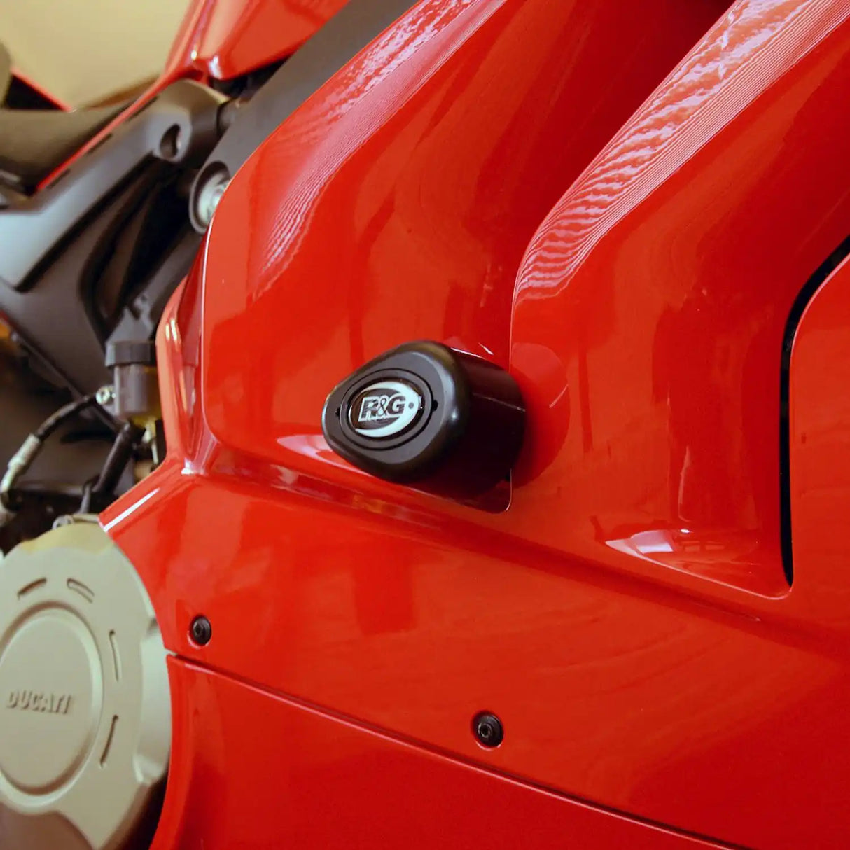 R&G Crash Protectors - Aero Style for Ducati Panigale V4, V4S '20-'21 & V4R '20 (Race Version)