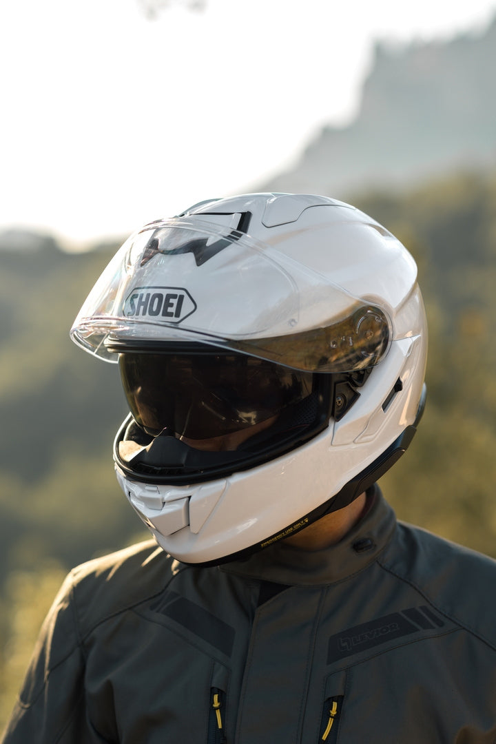 harga helm shoei gt air white Shoei GT-AIR 3 Helmet