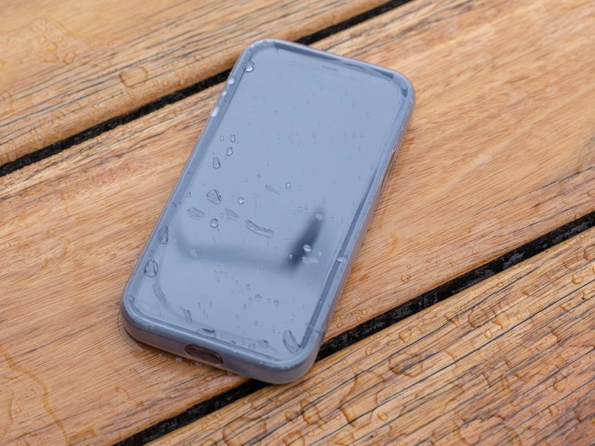 Quad Lock Mag Poncho Iphone 13 Mini