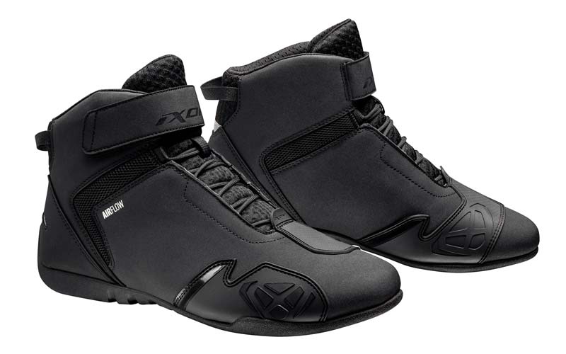 Ixon Gambler Boots - Black