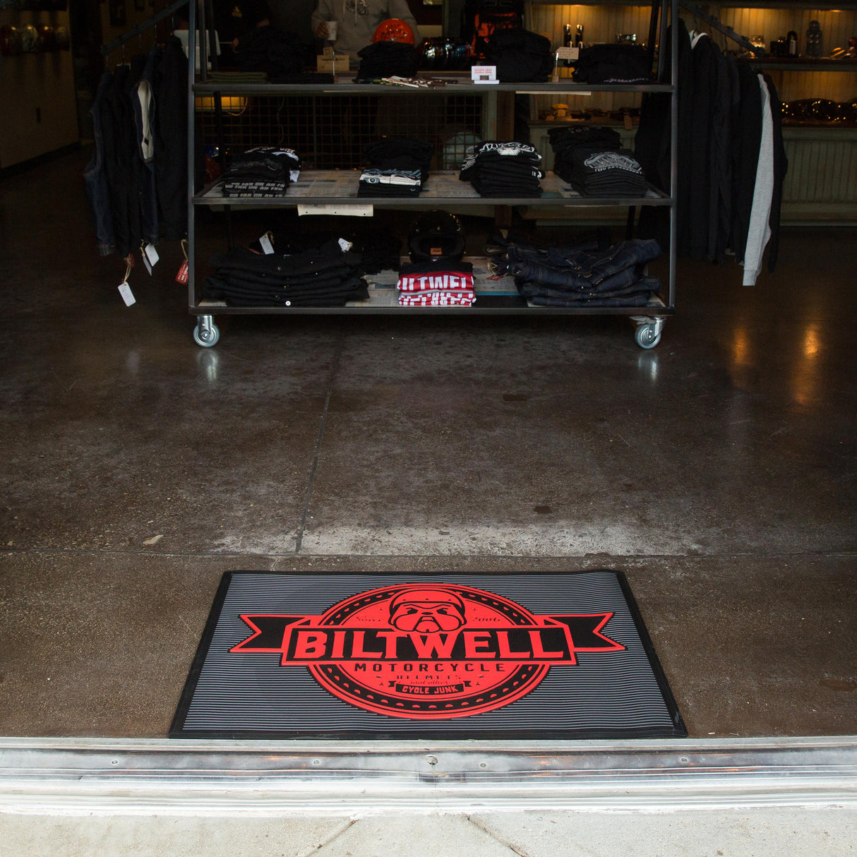 Biltwell Bulldog Floor Mat - Black/Red - MotoHeaven